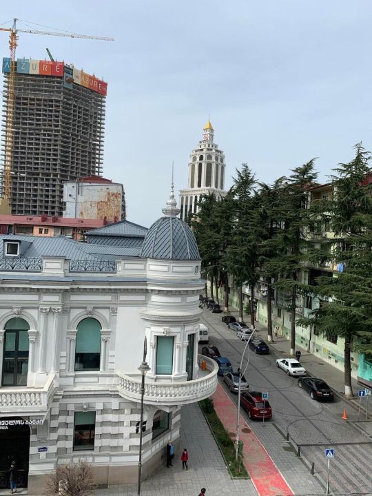 იყიდება ბინა ძველ ბათუმში